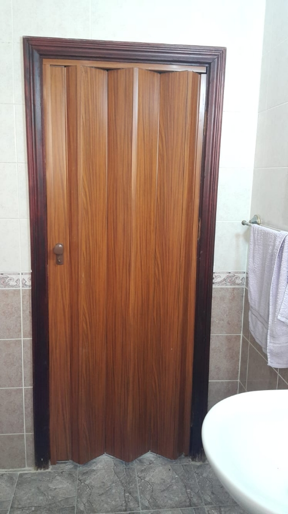Ocordion door - 4