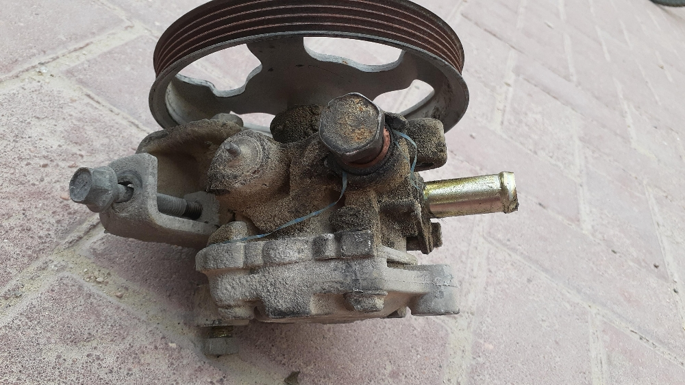 Power steering pump
GLX - 1
