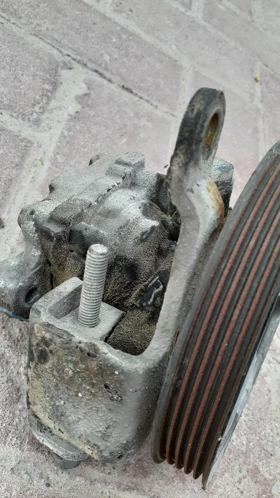 Power steering pump
GLX - 2