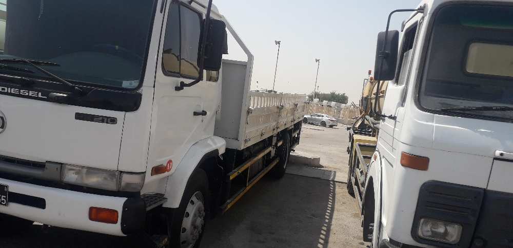 10 ton truck for Rent - 1