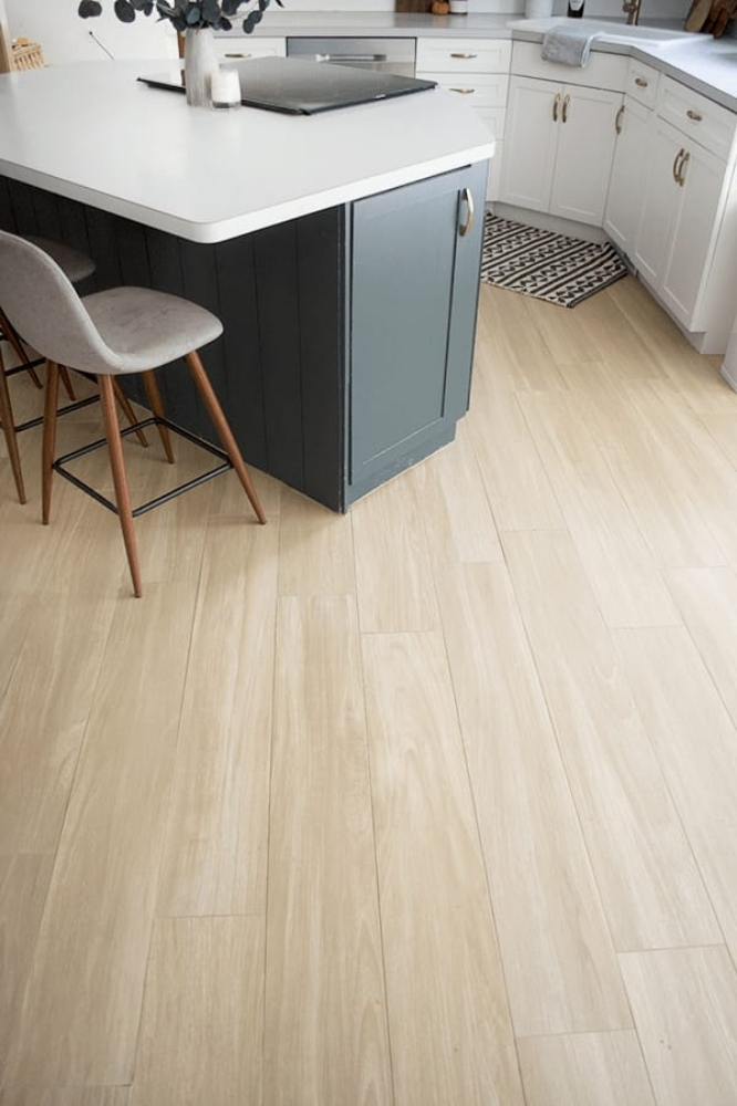laminate wooden flooring parquet - 1