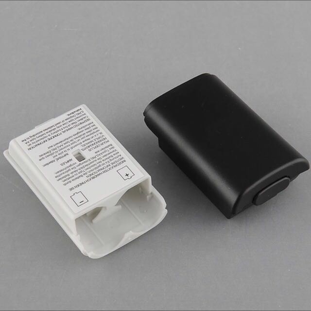 Xbox 360 battery case - 1