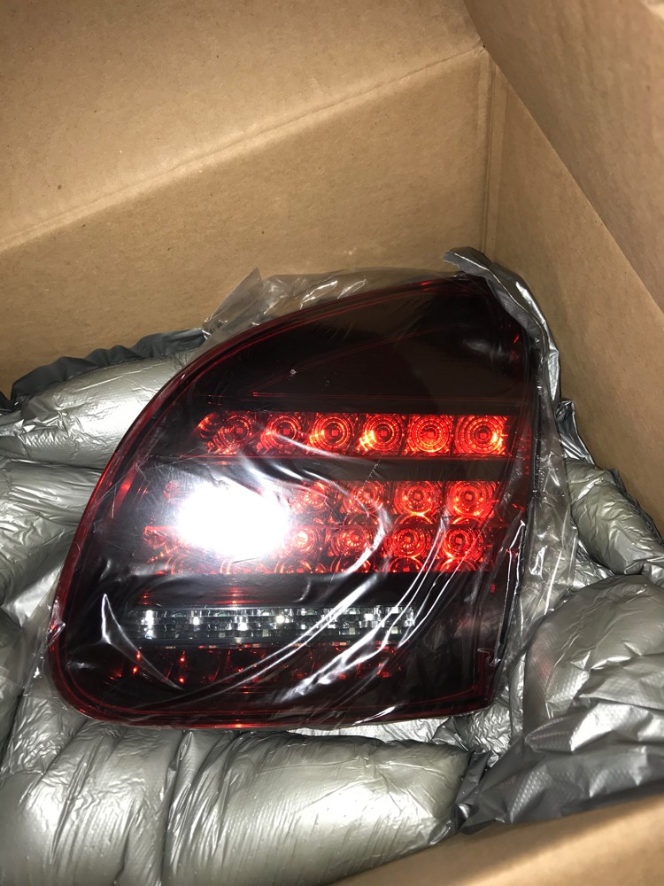 Porsche Cayenne 2013 back light - 4
