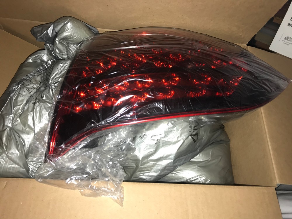 Porsche Cayenne 2013 back light - 7