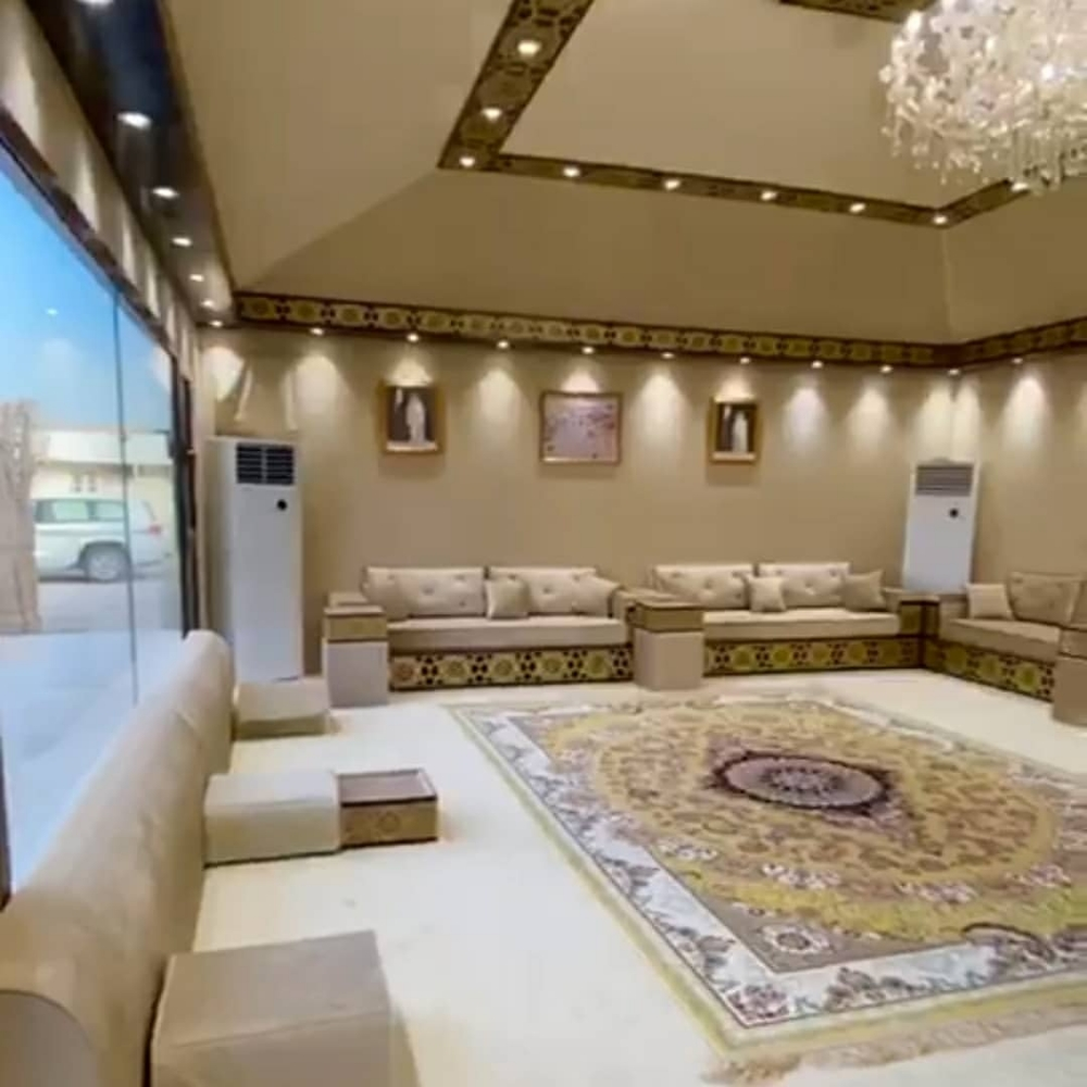 مجالس ملكية - 2