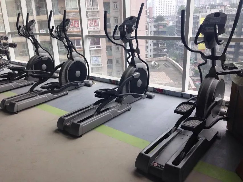 cross trainer  - 2
