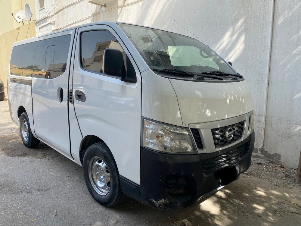 Nissan urvan 2015 for rent - 4