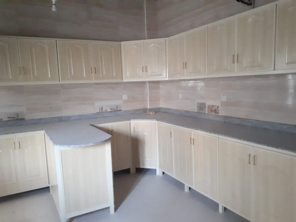 KITCHEN CABINET  WITH ALUMINIUM D - 8