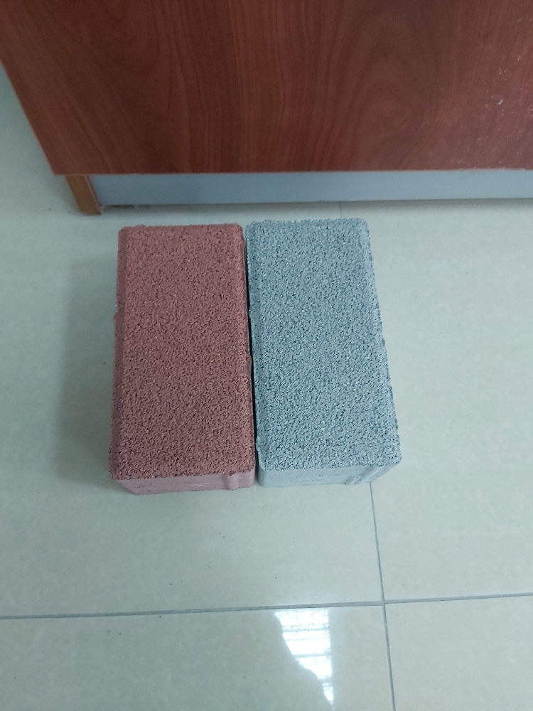 Interlock and kerbstoneby - 7