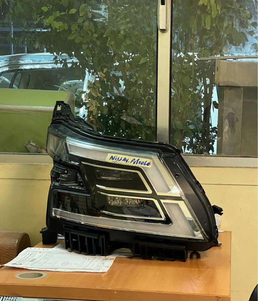 Nissan patrol 2021 headlight - 1