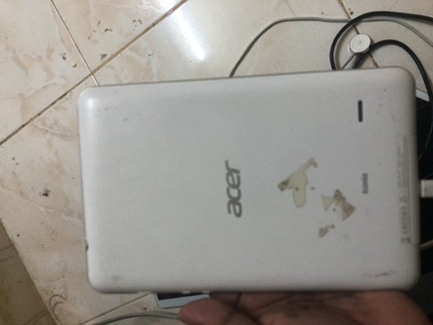 Acer iconia B1 3G tab - 4