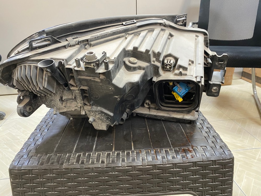 GlE 63 2016 head light - 3