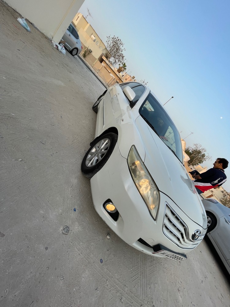 سائق مع سياره للتوصيل  - 3