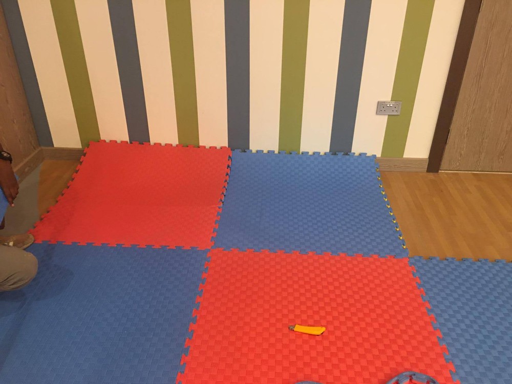 Floor mate - 1