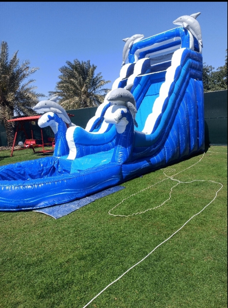 للايجار نطاطيات صغيرة مع بركة - 1