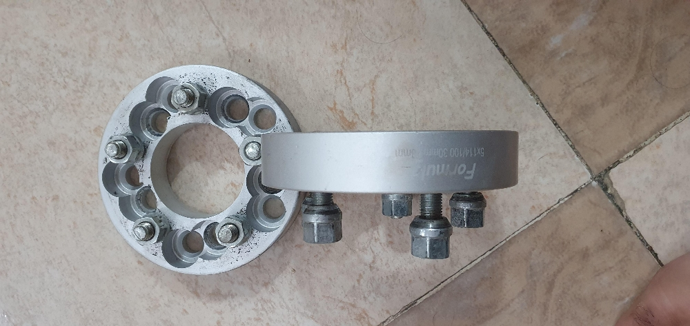 wheel spacers for saloon - 3
