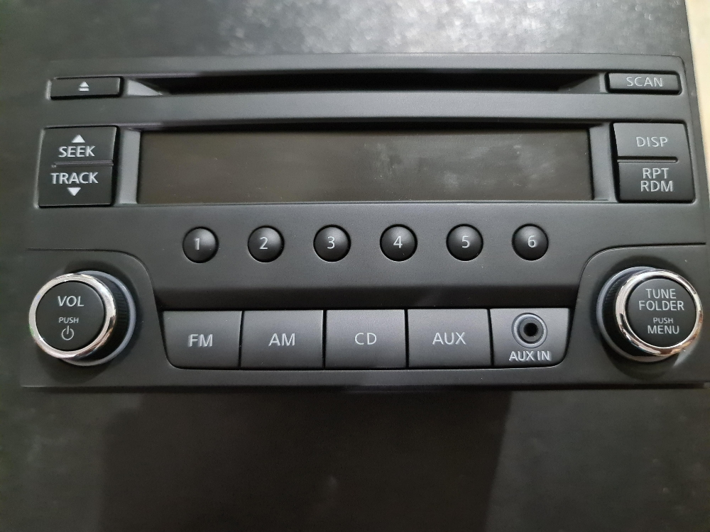 Stereo (Nissan Patrol original) - 3