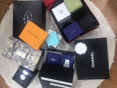 علب اكسسورات وساعات وشنط ماركة  - 1