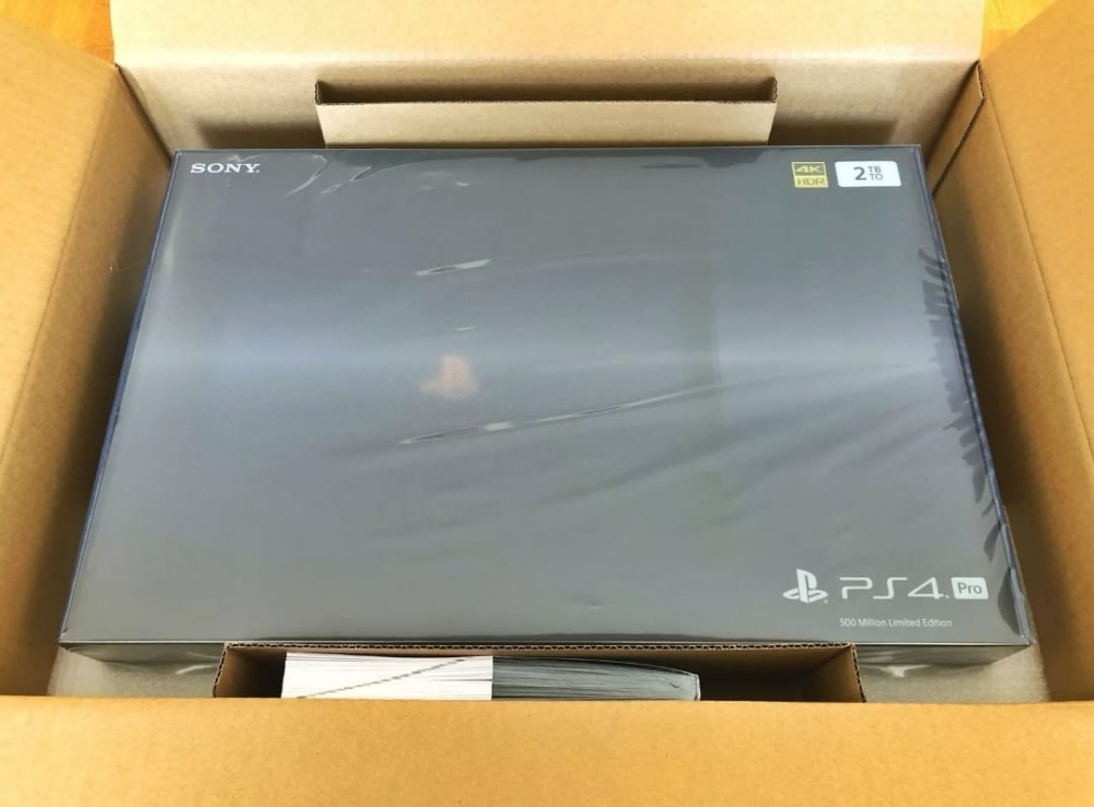 PS4 limited edition brand new - 1