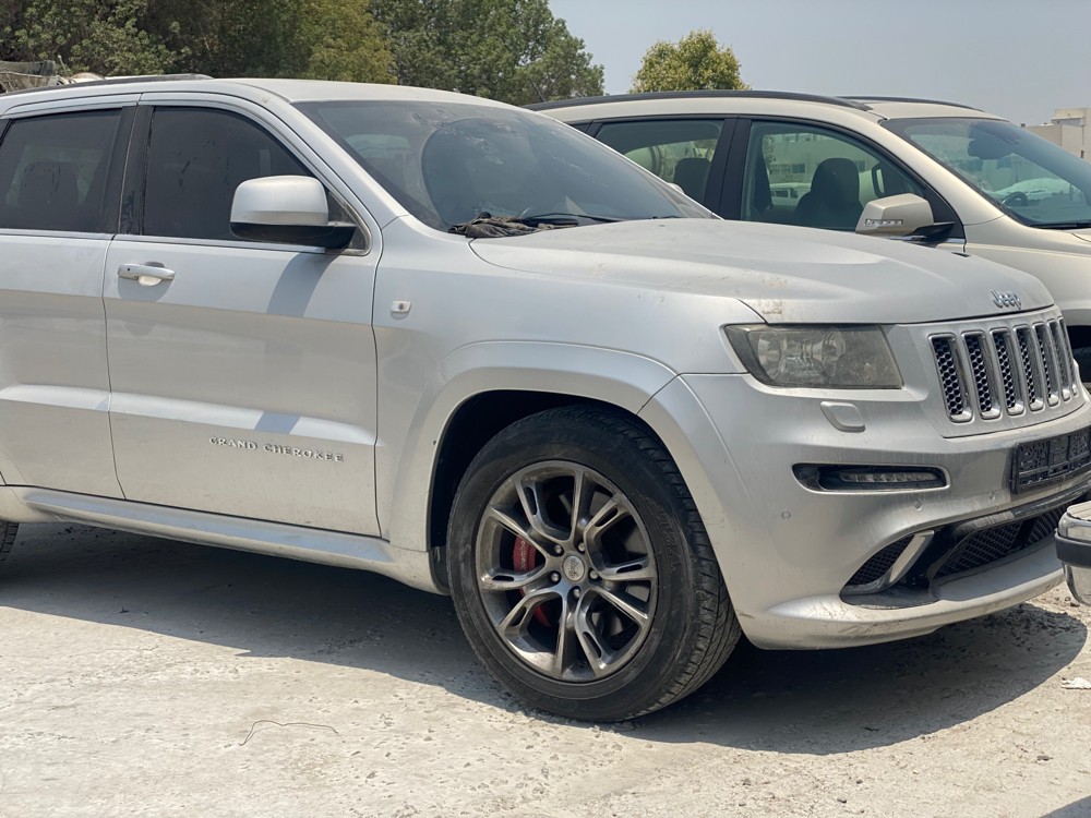 jeep grand cherokee 2012srt scrap - 3