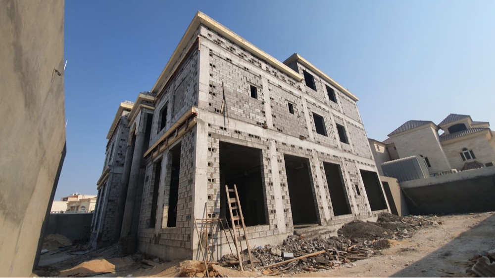 نقوم بجميع اعمال البناء والصيانه. - 5