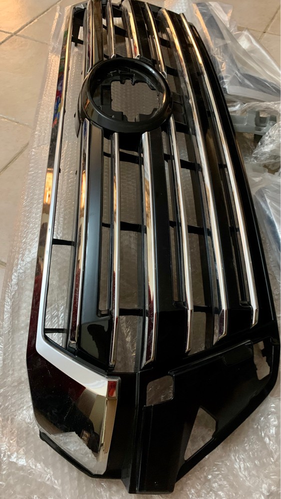 Land Cruiser Grill New - 4