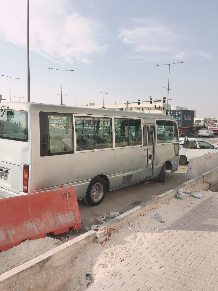 نيسان سليفيان ٣٠ راكب قطع غيار - 2