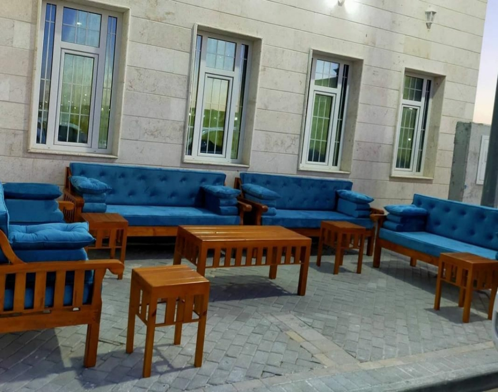 للبيع الكراس والطولات والفراش - 1
