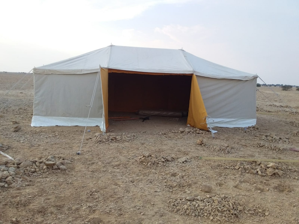 خيم الربيع ضد الماء مع جملون - 1