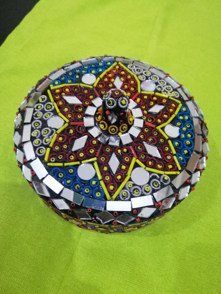 TRADITIONAL JEWELRY BOX - 4