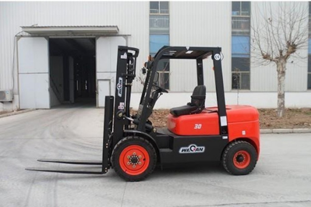 Forklift services 24//7 - 1