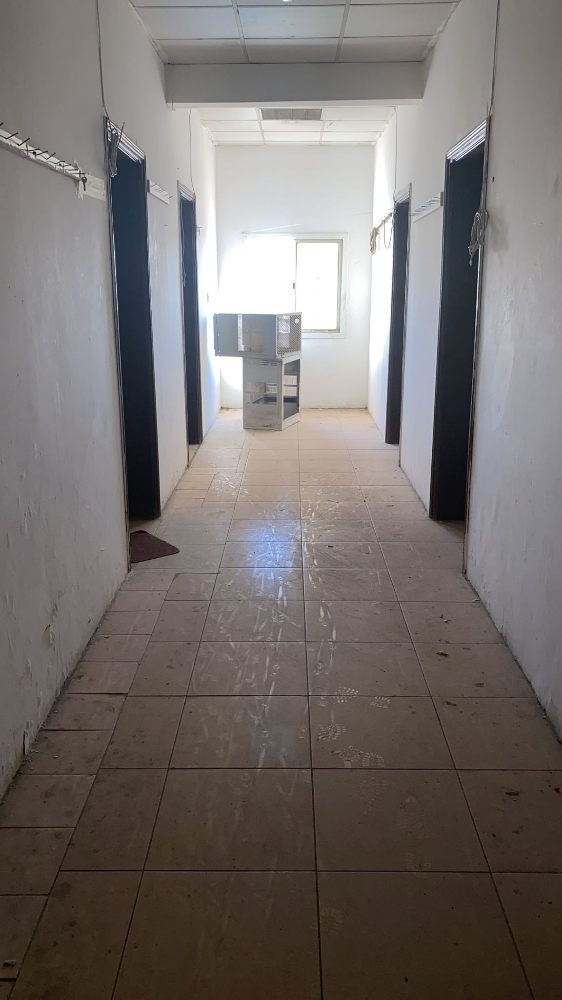 100 room s in industrial area - 2