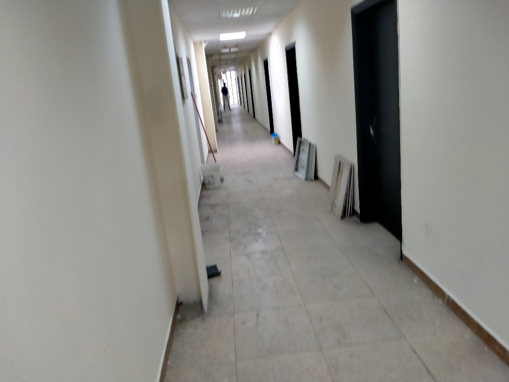 100 room s in industrial area - 3