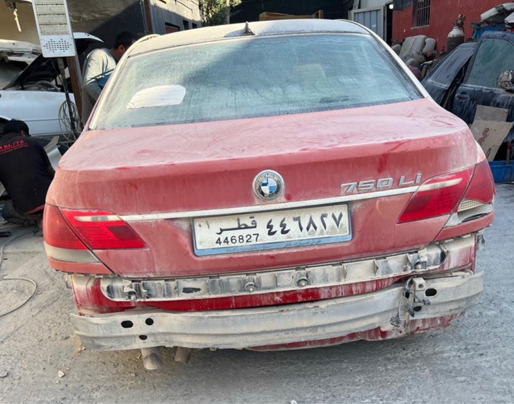 BMW 750i - 1