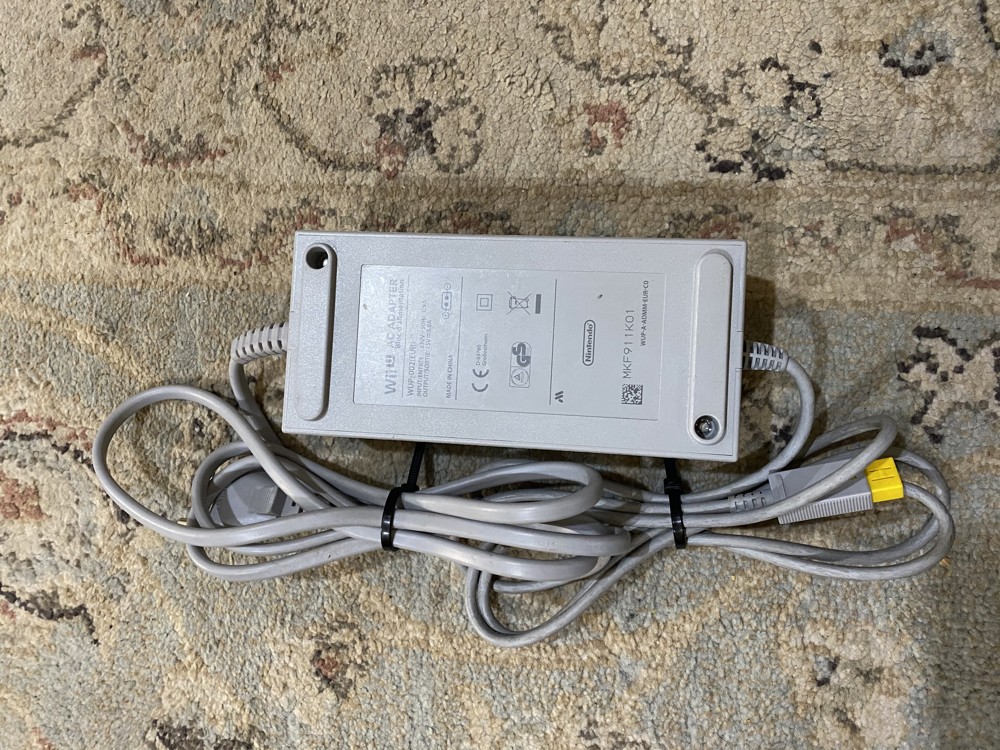 Wii u adapter  - 1