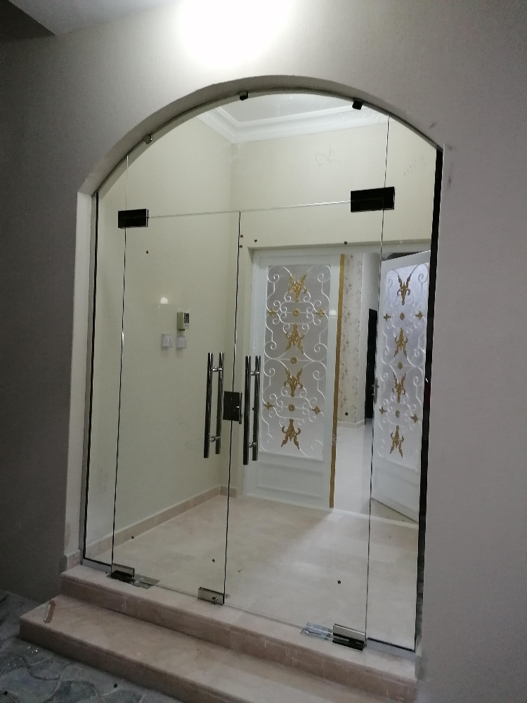 زجاج ومرايات وشوارات - 6
