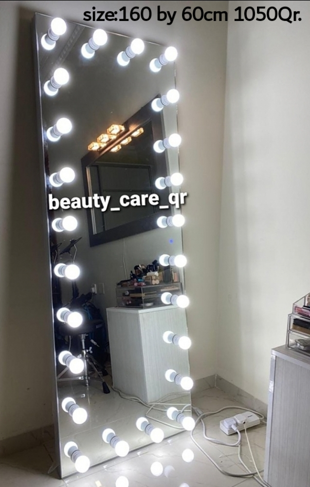 Hollywood mirror.17 bulbs - 2