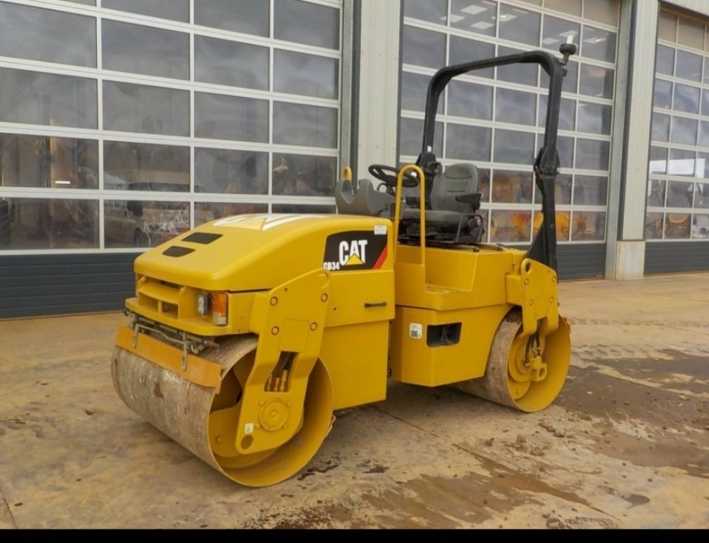 roller 5ton for rent - 1