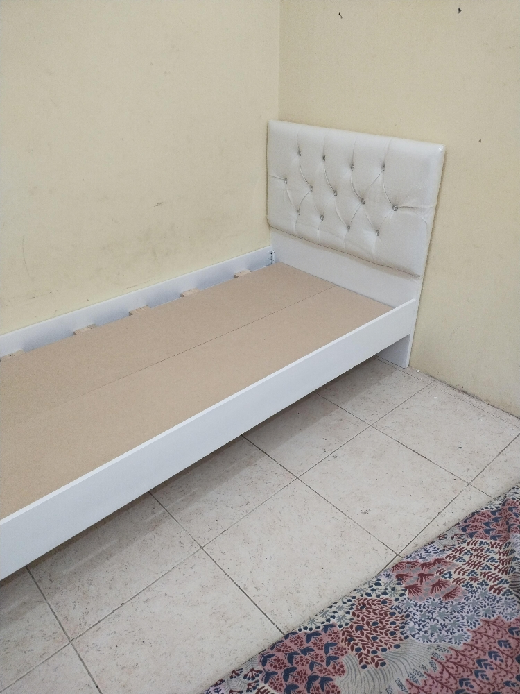 bed sele - 1