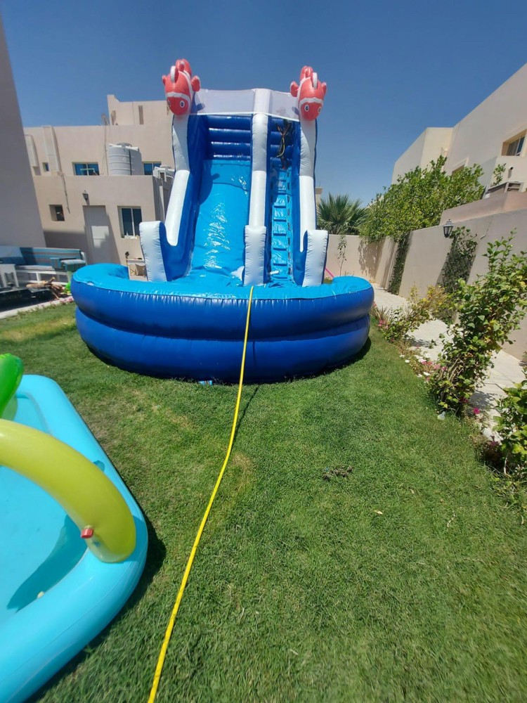 منزلق مائي مع بركة - 4