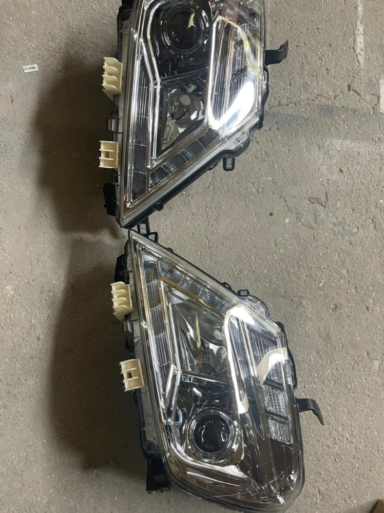 Nissan Patrol Headlight 14-19 - 1