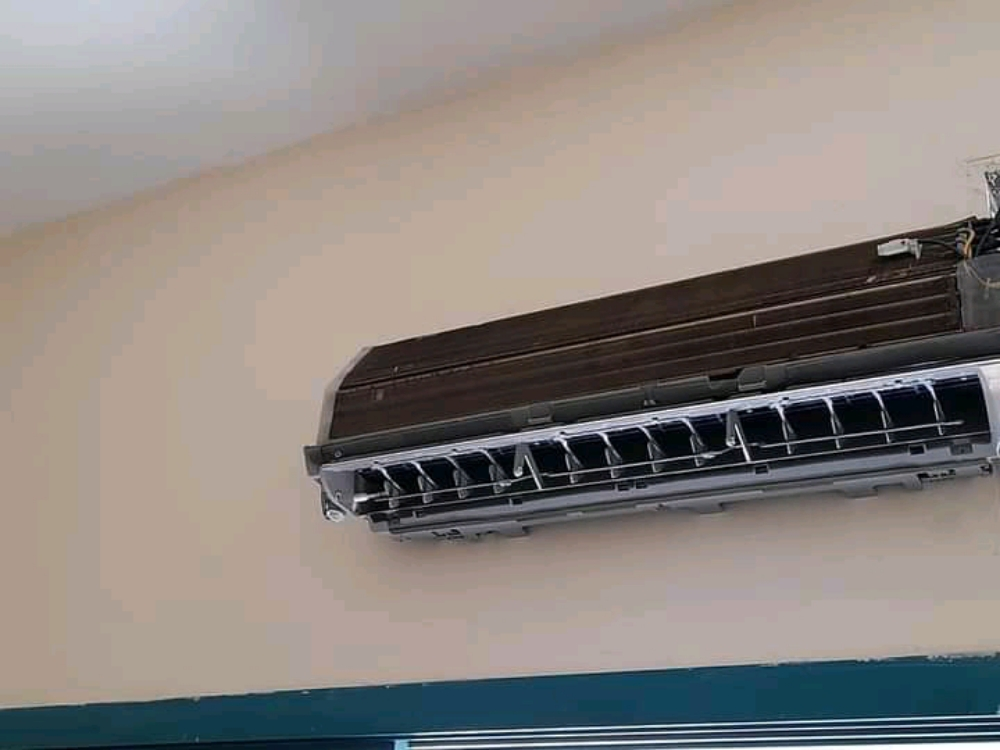 صيانة جميع أنواع مكيفات الهواء وا - 1