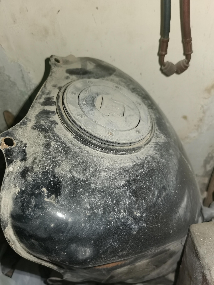 قطع غيار هوندا ١٠٠٠ مستعملة للبيع - 3