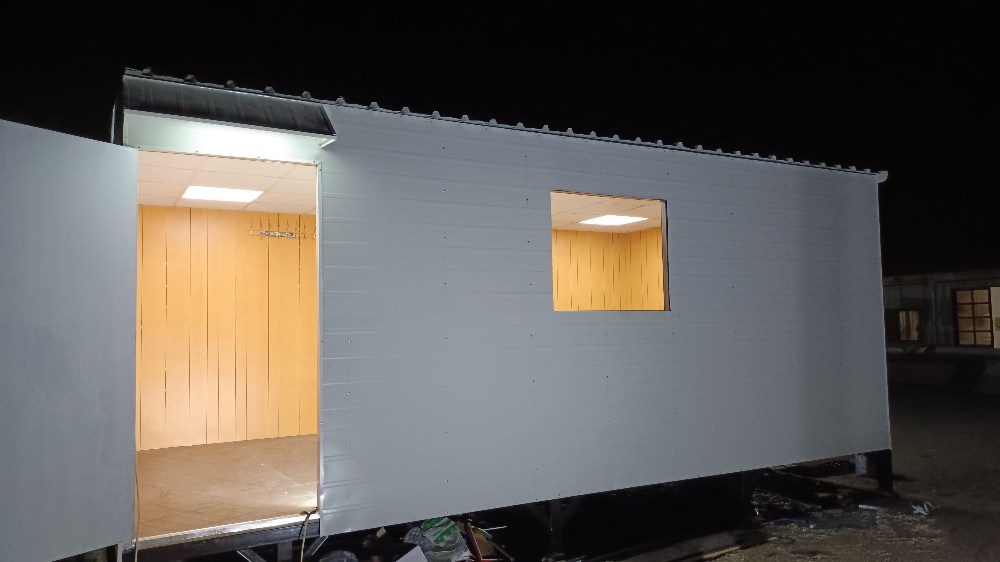 cabin toilet kitchen available - 3