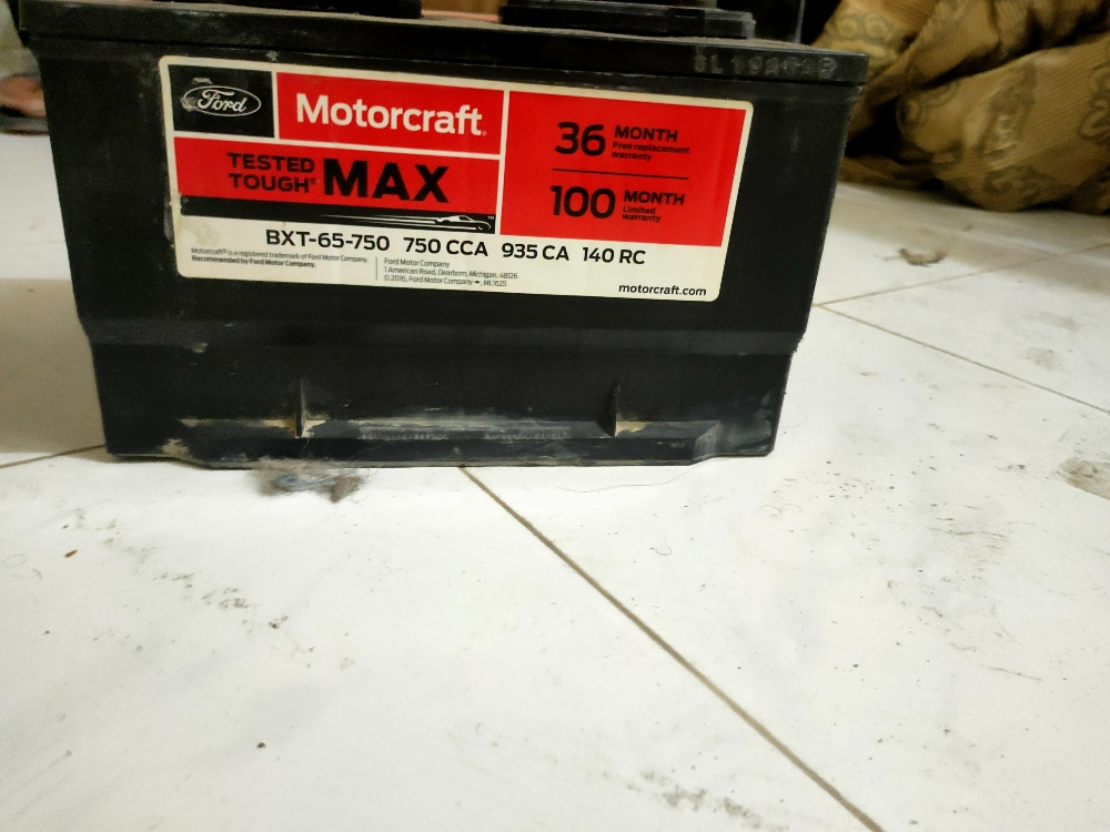 للبيع بطاريات اصليه - 2