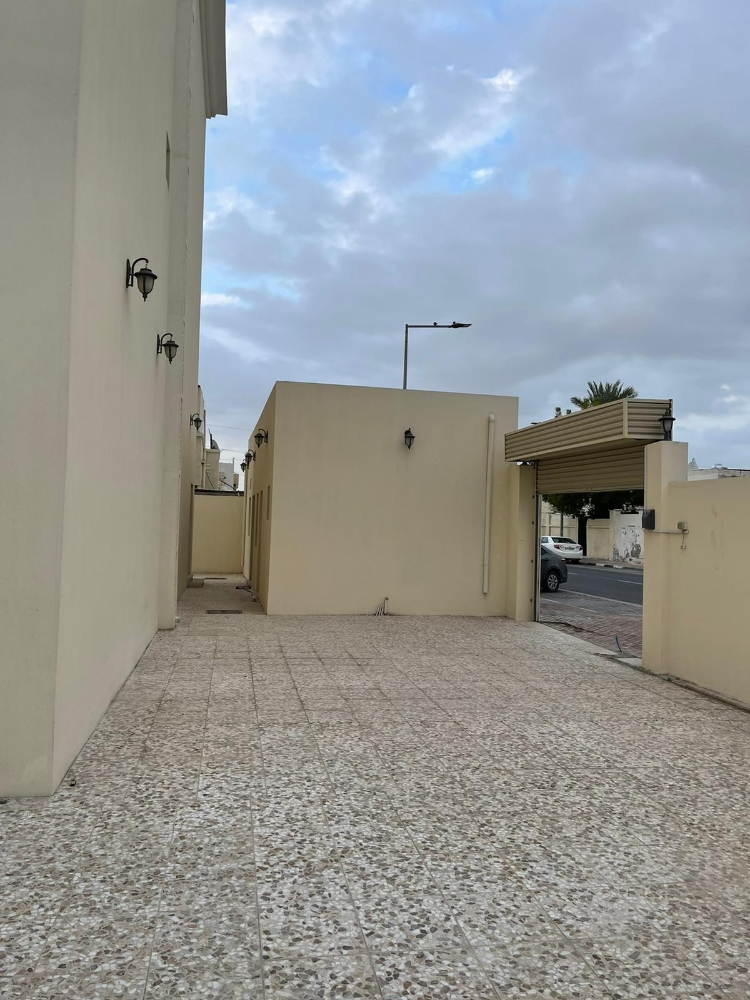 لبيع فلتين متلاصقات بالمرة شرقيه - 1