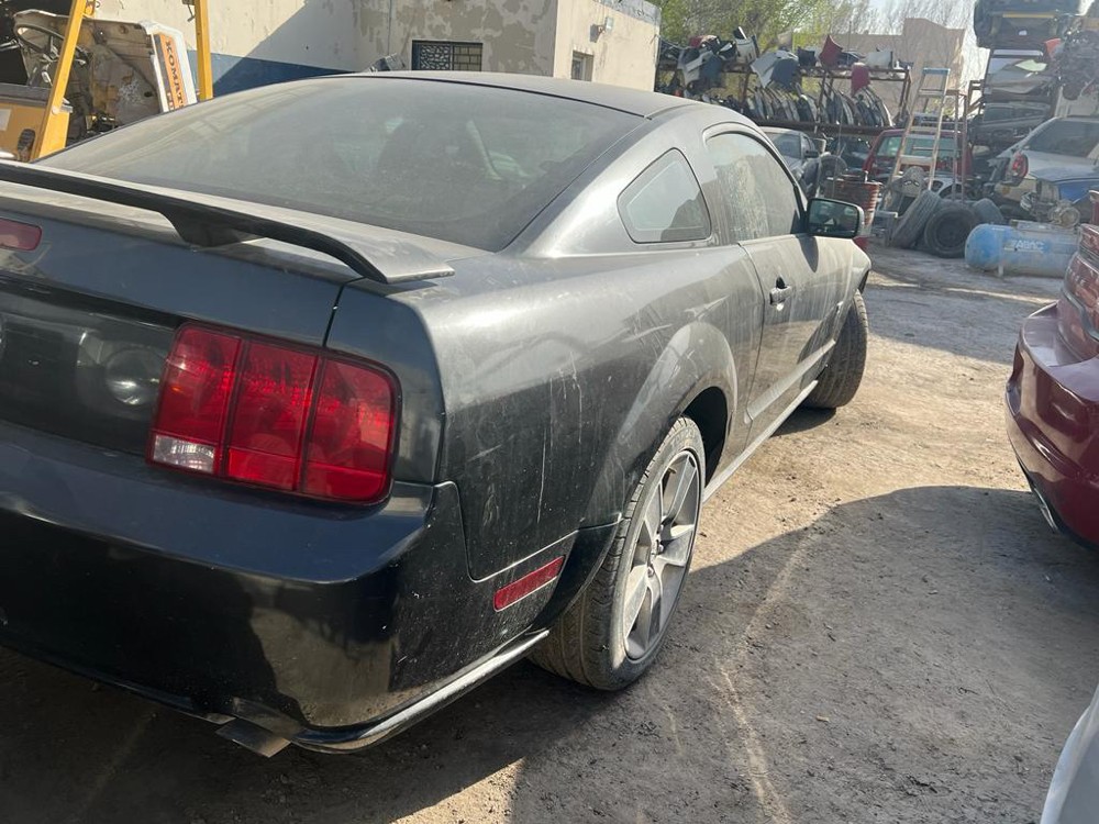 Ford Mustang - 1