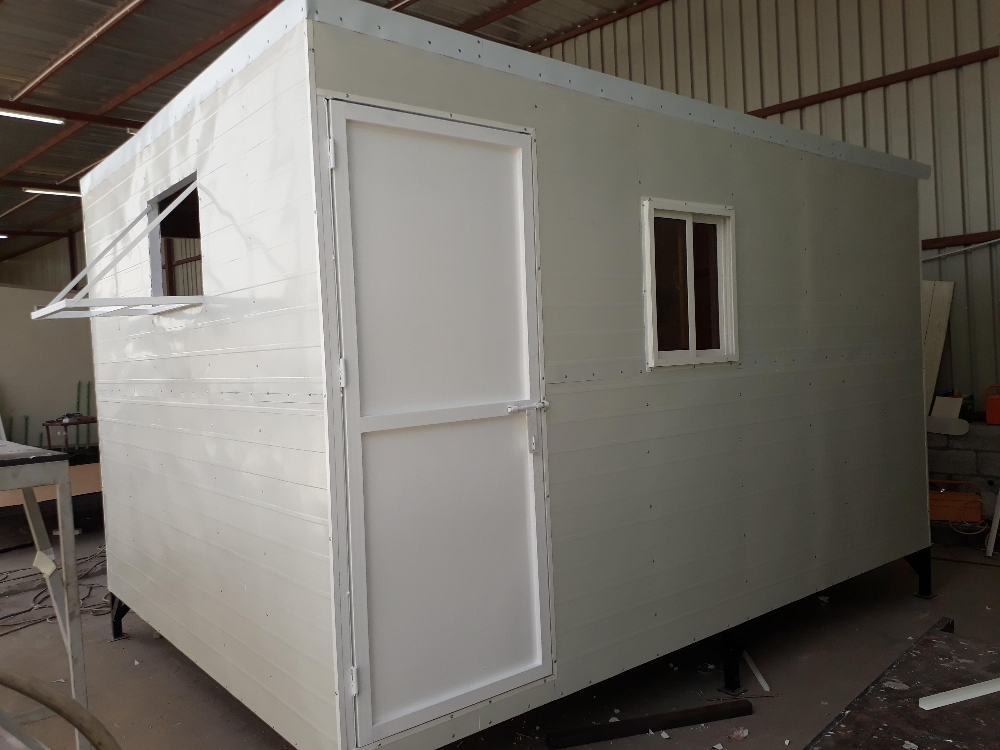 new cabins rom toilet Caravan - 4