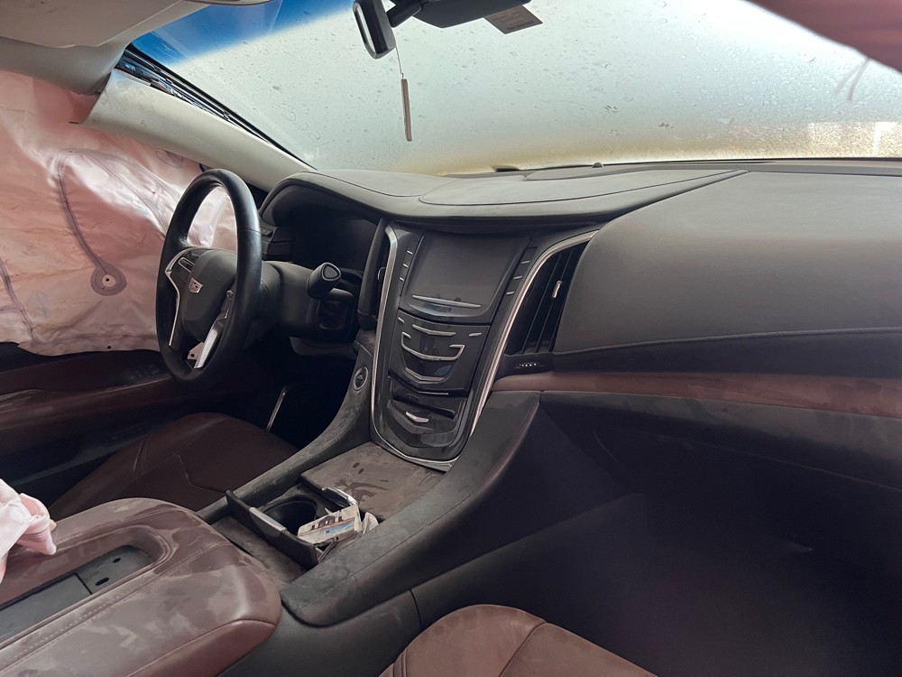 Cadillac Escalede 2015 scrap - 6
