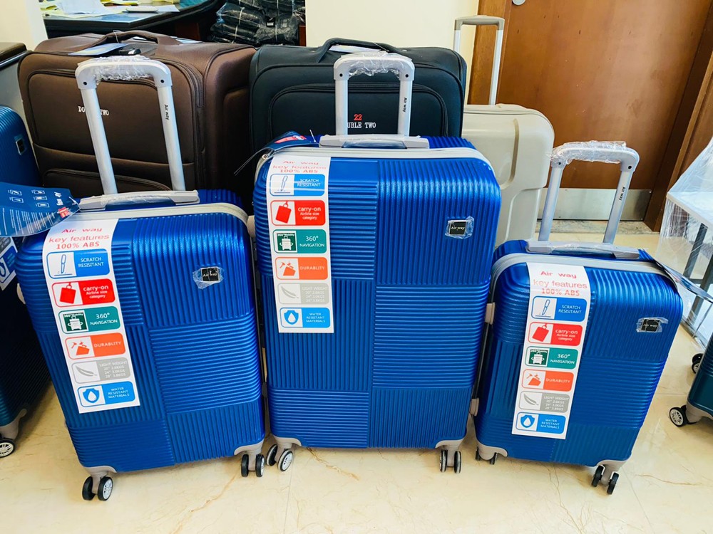 Trolly bag 3pcs combo  - 1